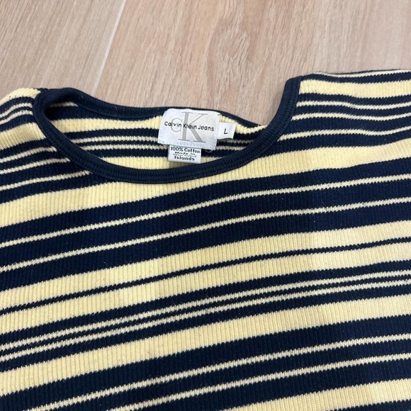Vintage Calvin Klein jeans knit yellow and black striped t-shirt - Picture 3 of 4